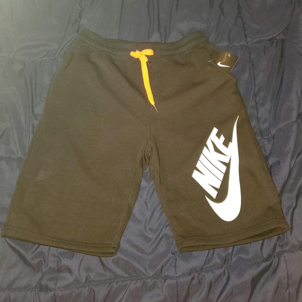 NIKE Men's Shorts